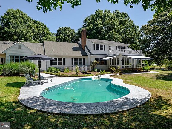 4th image of 7272 Waverly Island Rd