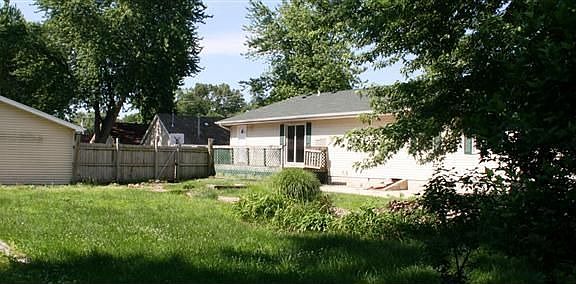 3rd image of 3425 N Lake Park Ave
