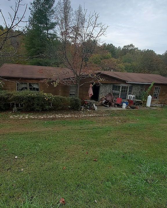2nd image of 3931 Younttown Rd