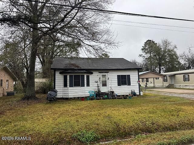 1st image of 347 Macarthur Dr