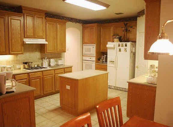 3rd image of 1405 Bramwell Dr