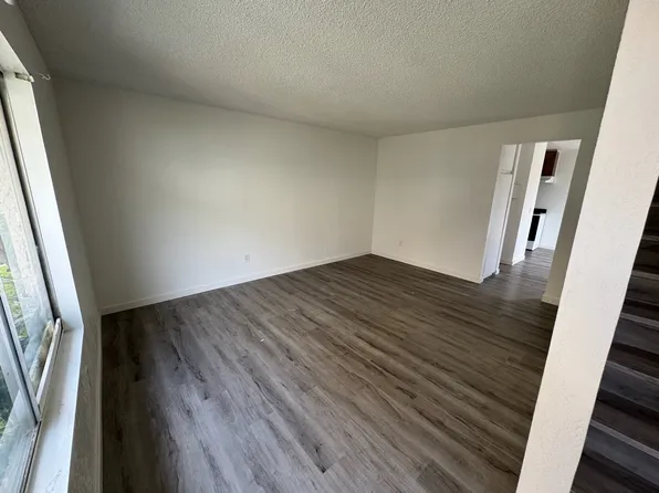 1919 Anaheim Ave APT 6, Costa Mesa, CA 92627