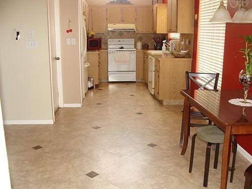 Remodeled Eat-in Kitchen