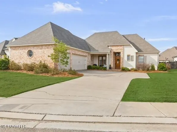 1004 Sapphire Xing, Flowood, MS 39232