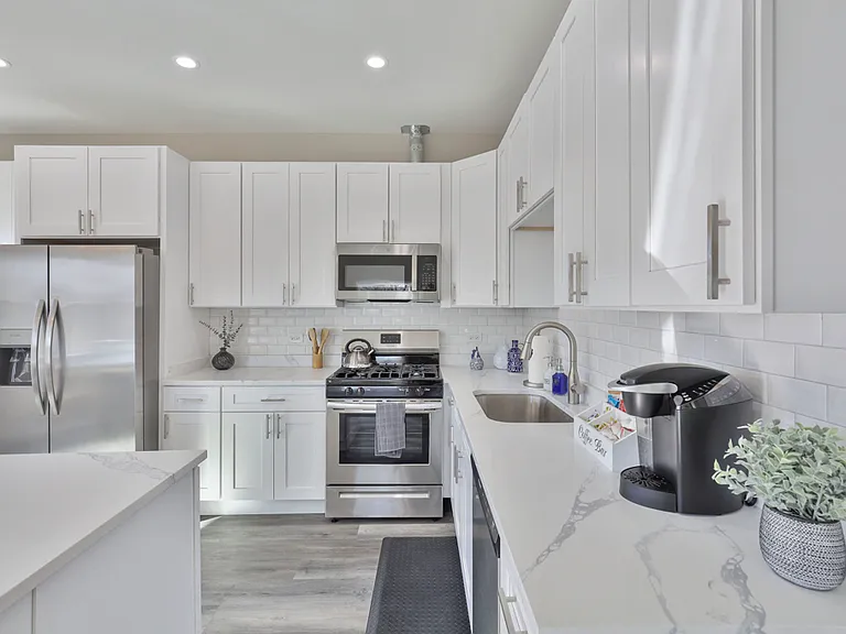 1111 Bonnie Brae Pl #3W — Photo 6