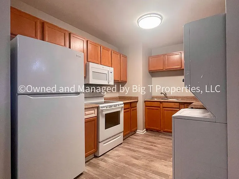 16 Taylor Dr — Photo 2