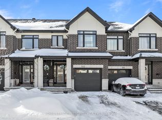 512 Cardamom Ter, Ottawa, ON K2S 2X9