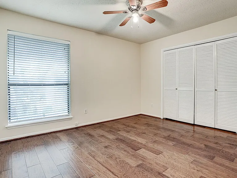 1538 Ainsdale Dr — Photo 18