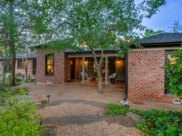 1450 Junior Dr, Dallas, TX 75208