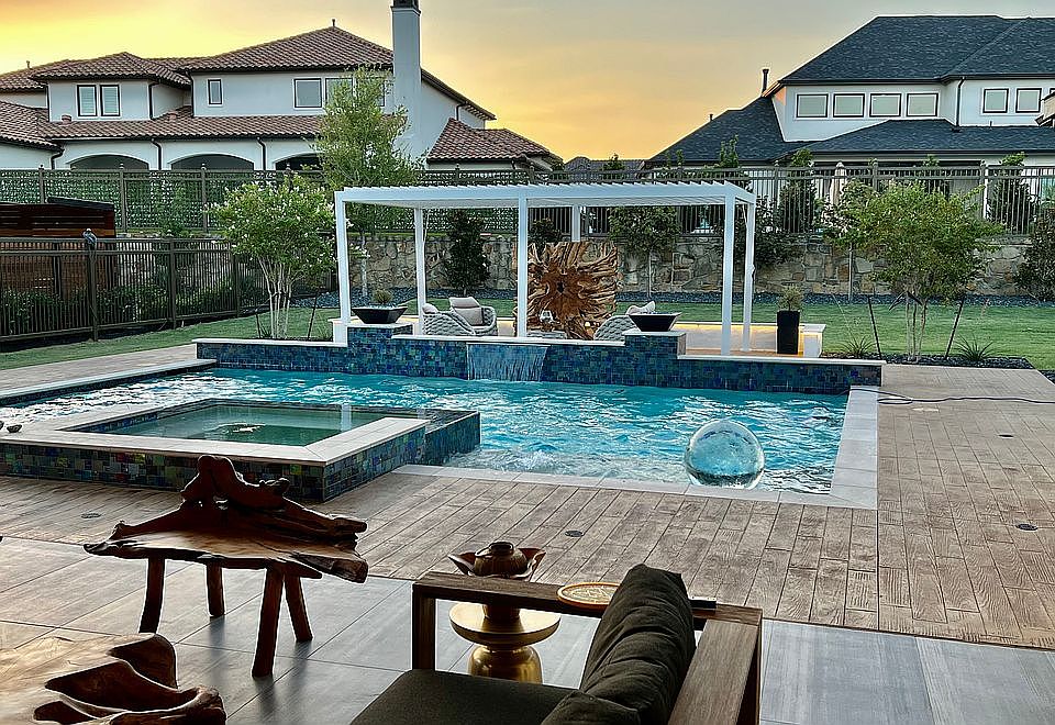 2nd image of 1728 Hidalgo Ln
