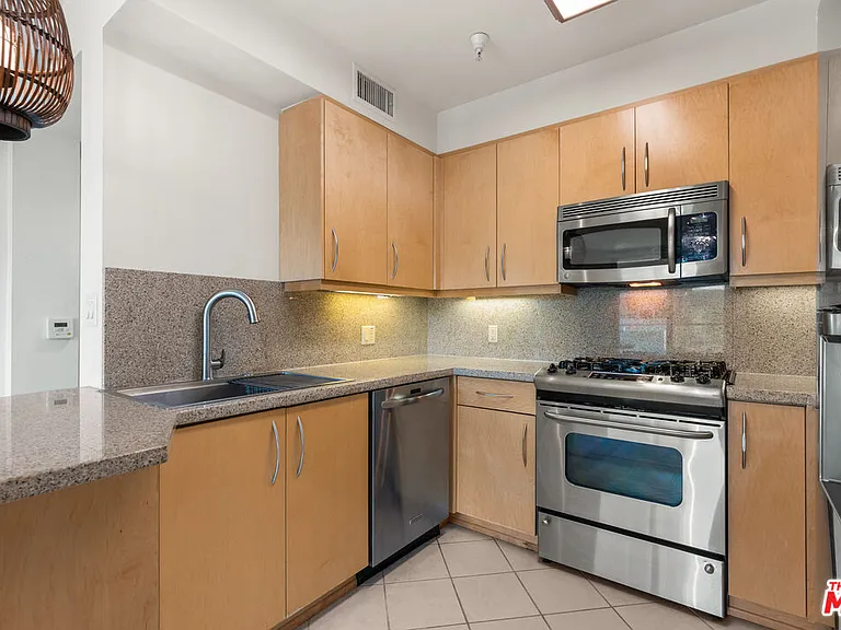 267 S San Pedro St #213 — Photo 10