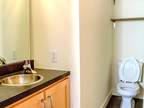 2nd image of 918 Olive St APT 701