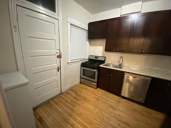 4th image of 1220 W Leland Ave #3