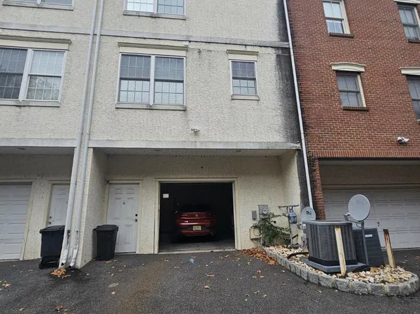 49 Livingston St, Trenton, NJ 08611
