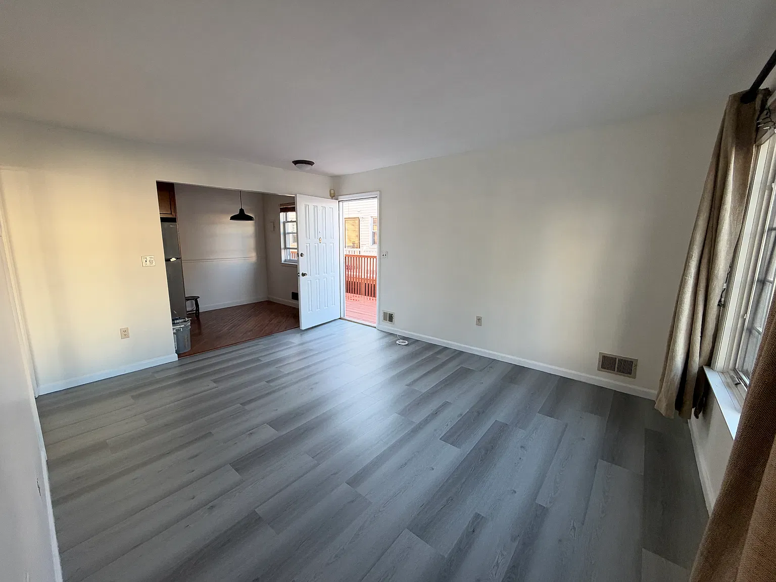 1 bed, 700 sqft, $1,800 — Photo 4