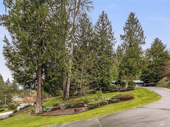 2nd image of 10 Mount Quay Dr NW