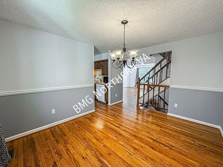 8627 Spring Creek Ct — Photo 10