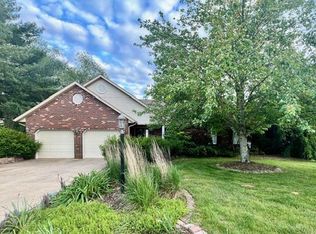 2634 Dennis Dr, Alton, IL 62002