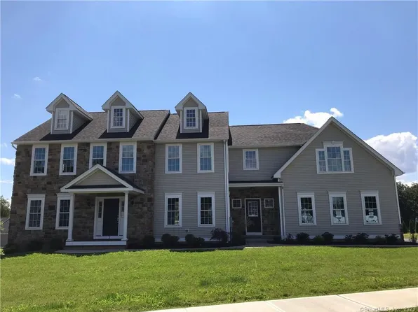 2 Helen Circle Circle #19, Suffield, CT 06078