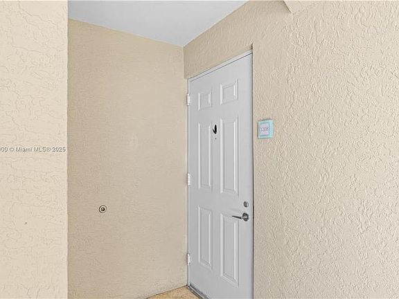 5th image of 3340 NE 190th St APT 1208