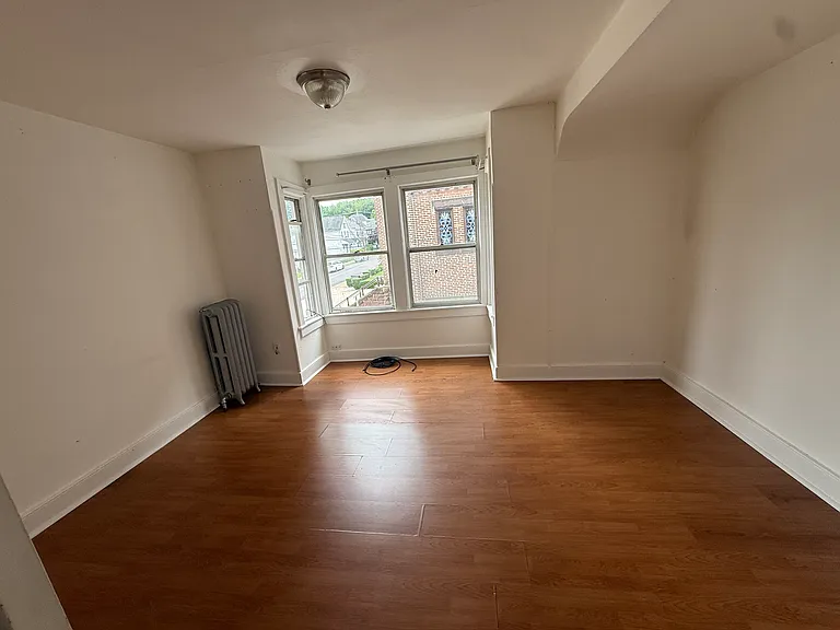 43 Manhattan St #2 — Photo 8