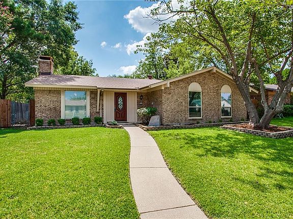 5th image of 2110 Village Green Dr