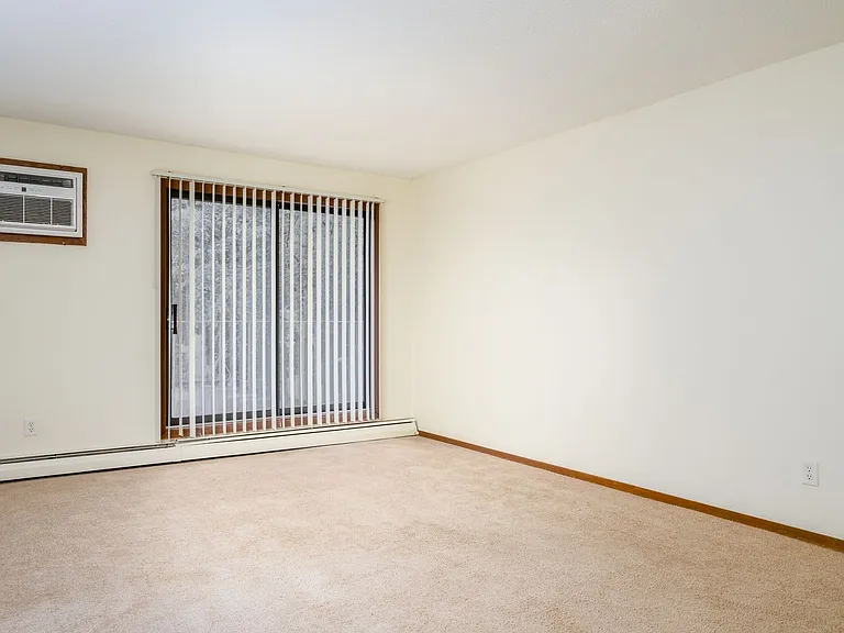 Heritage Heights Apartments — Photo 22