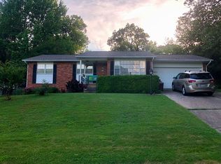 2231 N Briarwood Ln, Fayetteville, AR 72703