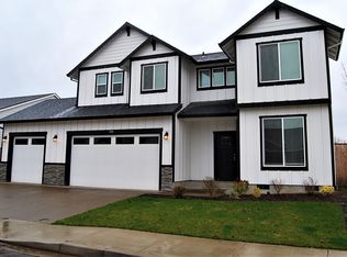 309 S 7th St, Carlton, OR 97111