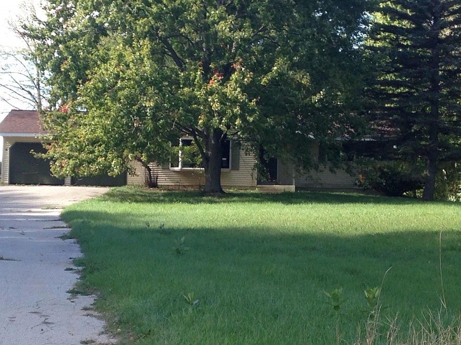 1st image of 7811 Croswell Ave
