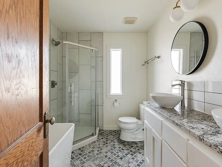 1215 NW 13th St — Photo 59