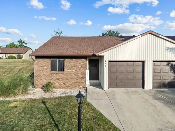 715 Shoreland Ct, Columbia City, IN 46725