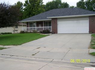 605 N 25th St, Beatrice, NE 68310