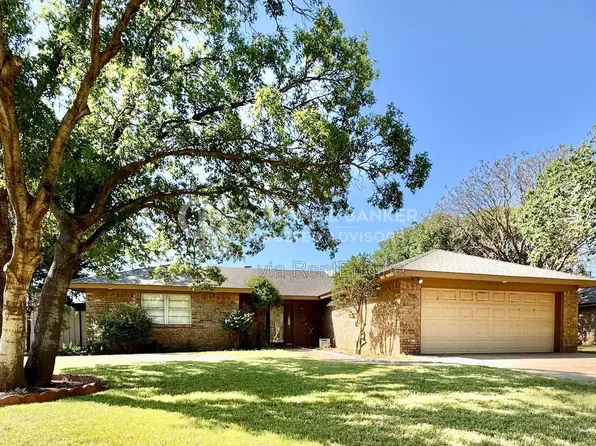 717 8th St, Wolfforth, TX 79382