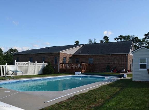 5th image of 108 Westridge Dr