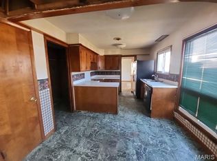 1004 Ozark St, Waynesville, MO 65583