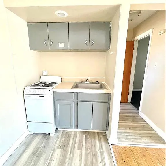 9902 W Main St #4 — Photo 4