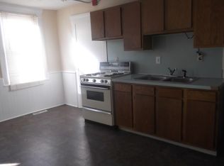 19 Urquhart St, West Warwick, RI 02893