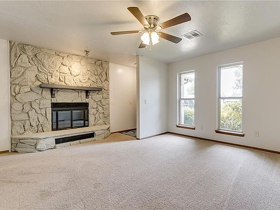 2nd image of 4704 Del Porte Dr