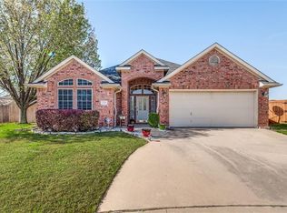 7751 Sunnydale Ct, Fort Worth, TX 76137