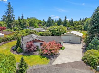 40116 Riverview Ter, Astoria, OR 97103