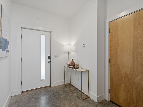 3rd image of 2513 White Ave #14
