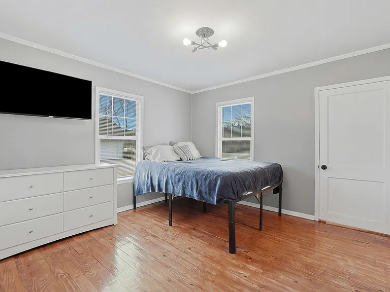 3703 Redding Rd — Photo 8