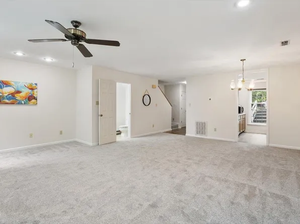 28 Prestwick Pl, Durham, NC 27705