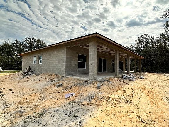 4th image of 2997 N Buckingham Rd
