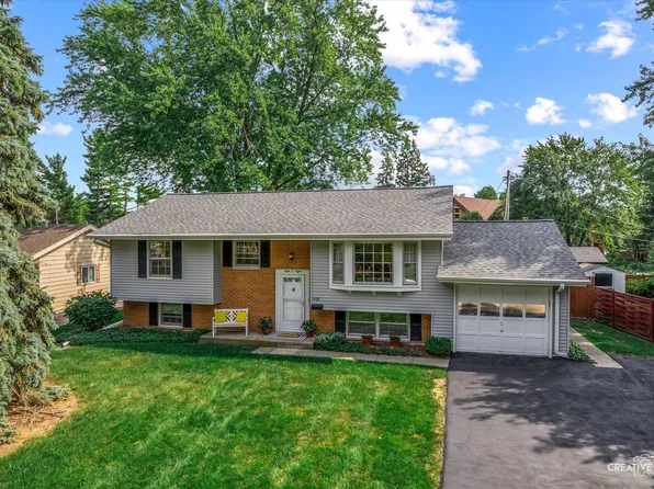 808 Longmeadow Dr, Geneva, IL 60134