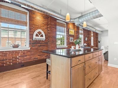 25 Cedar St Unit 14, Amesbury, MA, 01913