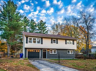 6 Rickey Dr, Hudson, NH 03051