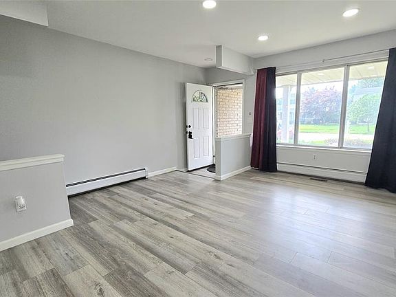 4th image of 34294 Greentrees Rd