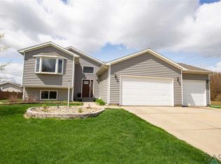617 United Ave, Harrisburg, SD 57032